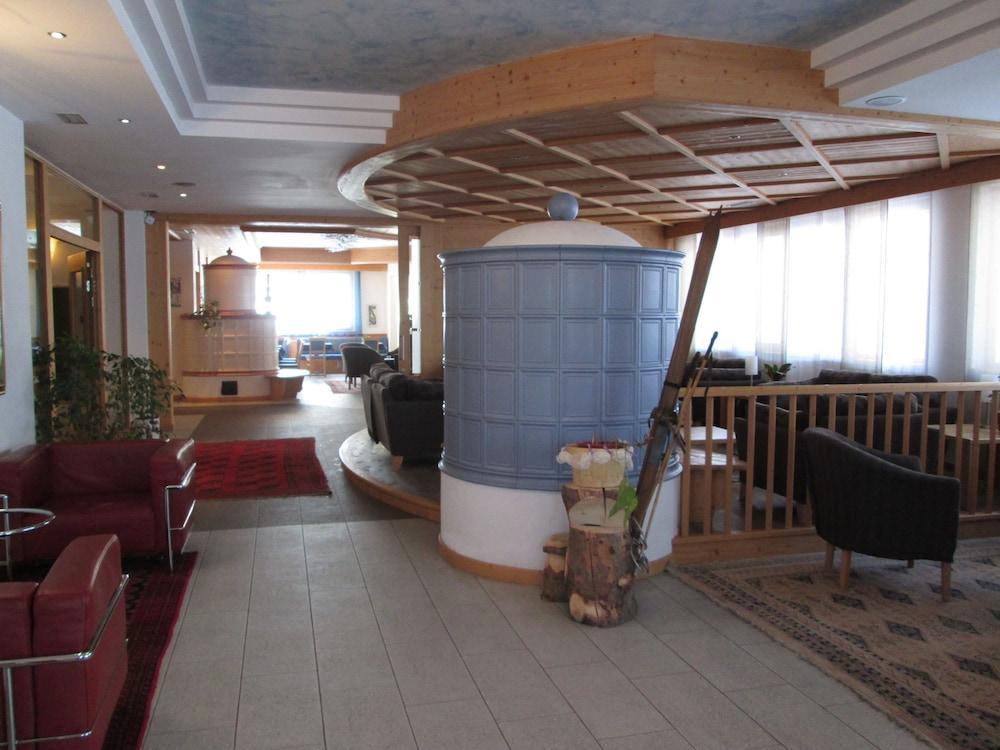 Alpine Mugon Hotel Vason